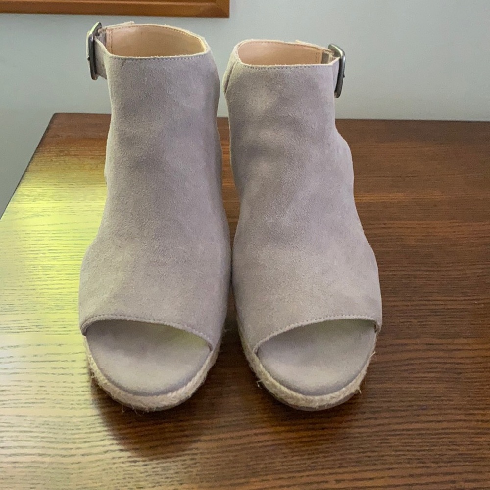 NWOB Sole Society Cut Out Wedges